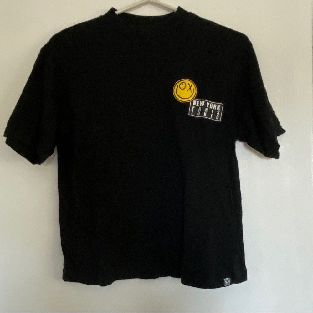 small uniqlo x andré saraiva graphic tee